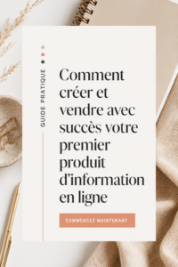 Femme en train de travailler sur son produit d'information en ligne
