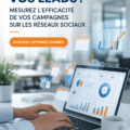 Femme réfléchissant à la stratégie d'une campagne sur les réseaux sociaux.