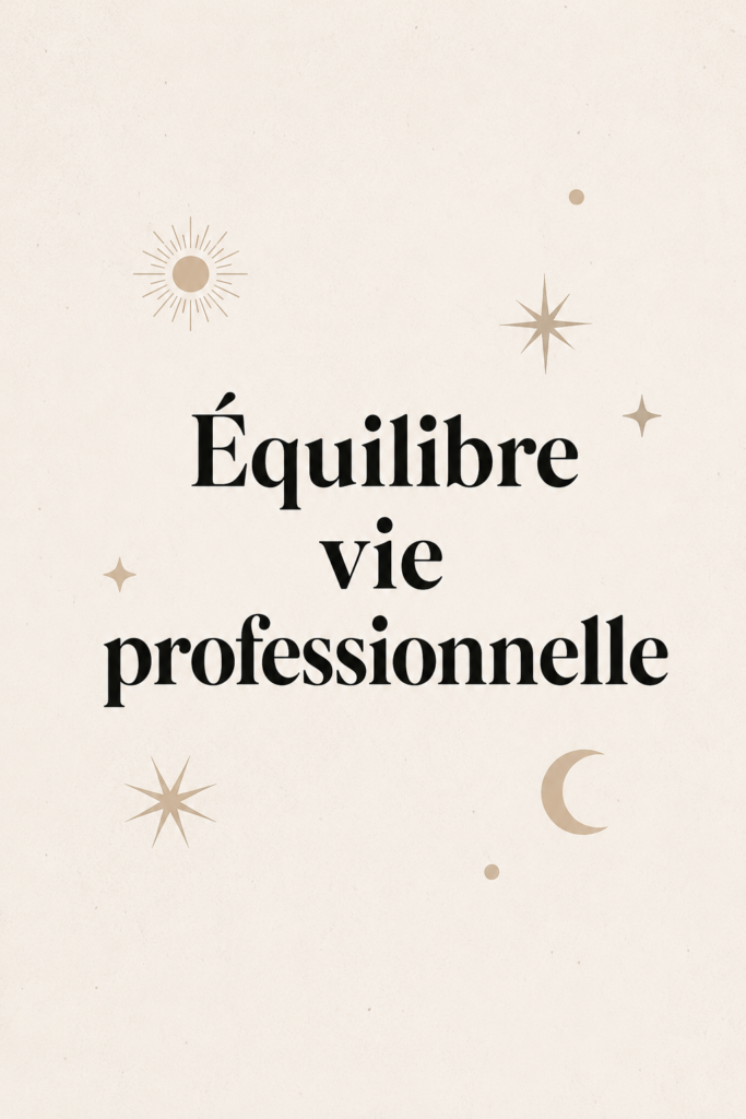Une femme souriante travaillant chez elle tout en prenant du temps pour elle, illustrant l'équilibre travail-vie personnelle.