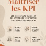 Femme d'affaires observant des graphiques de KPI pour optimiser sa stratégie