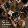 Capture d'écran de l'application Google Photos montrant une interface utilisateur accueillante et intuitive.