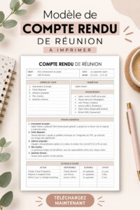 Une femme utilisant un modèle de compte rendu de réunion sur son ordinateur.