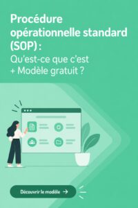 Une femme d'affaires en train de développer une procédure opérationnelle standard.